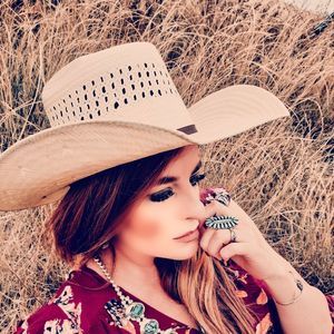 Meet your Posher, Jolene